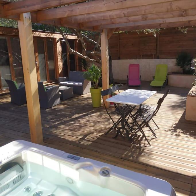 Studio Jacuzzi Prive A 8 Min A Pied De La Plage La Ciotat Exterior foto