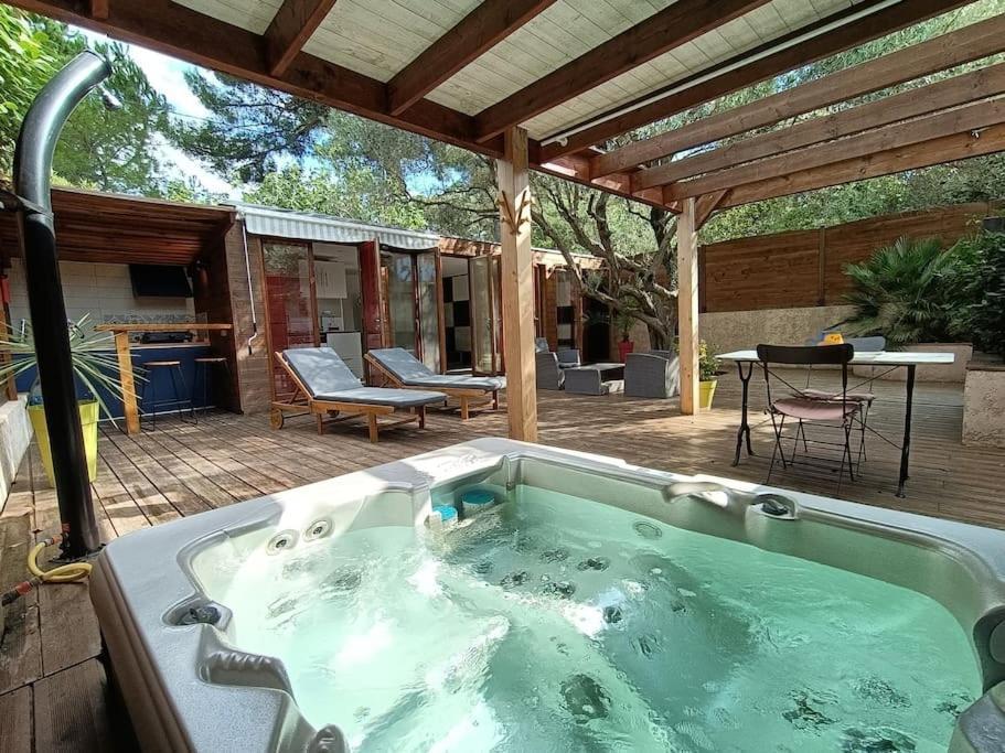 Studio Jacuzzi Prive A 8 Min A Pied De La Plage La Ciotat Exterior foto
